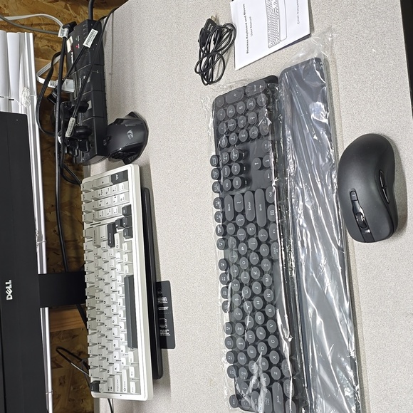 Rechargeable wireless keyboard/mouse